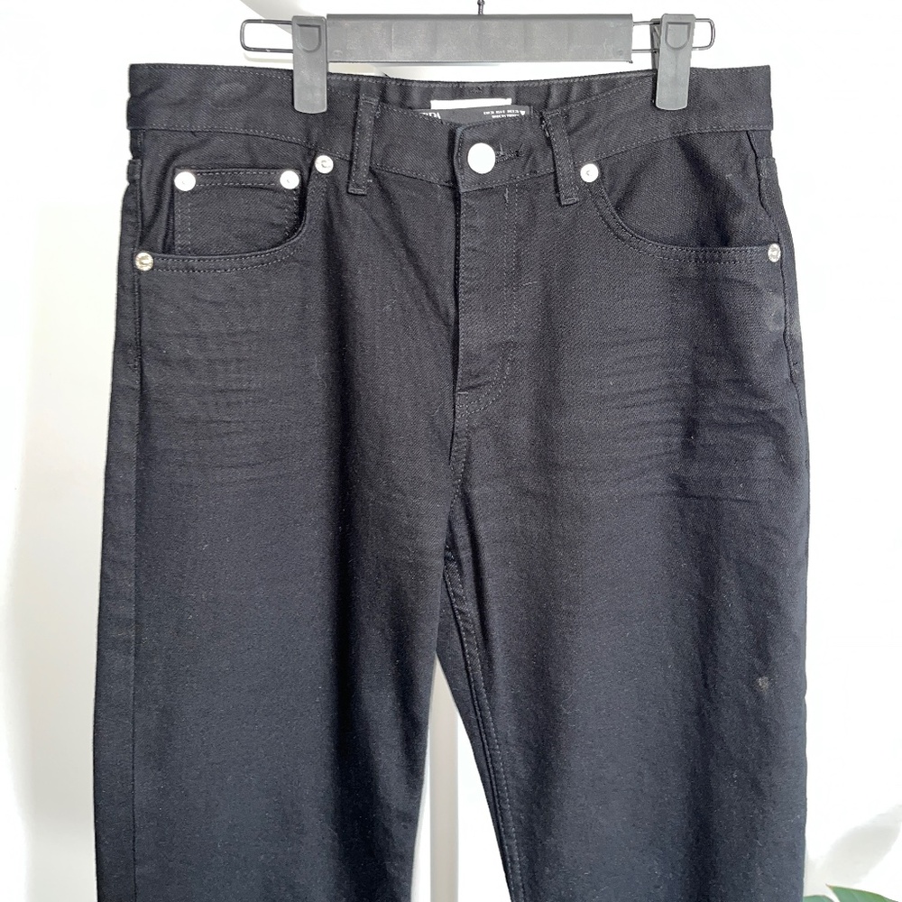 Zara (M/6/38) black, five-pocket, straight leg cotton jeans.